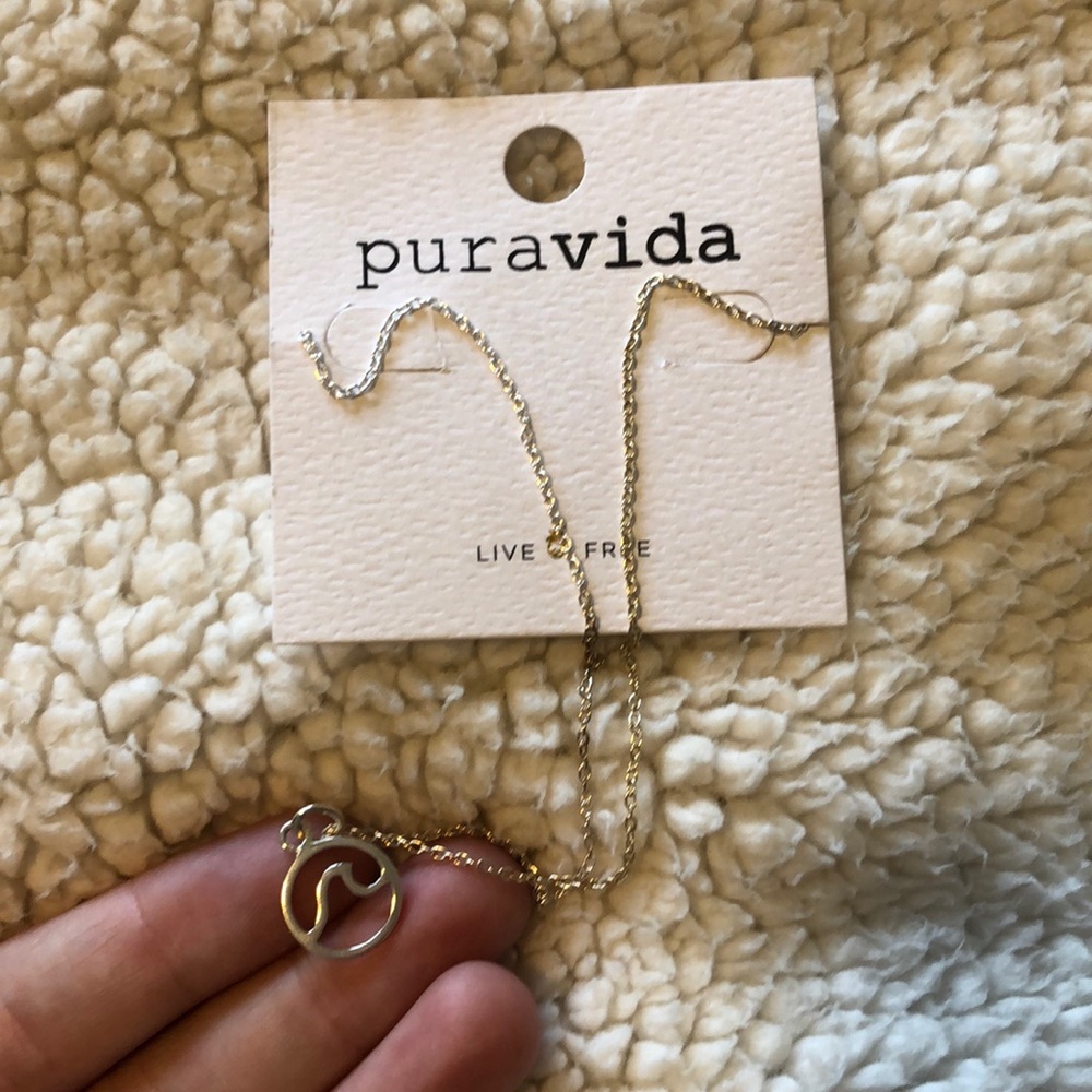 ✨NWT Pura Vida Wave Necklace✨